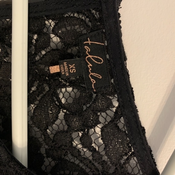 Talula Lace Crop - Picture 2 of 3